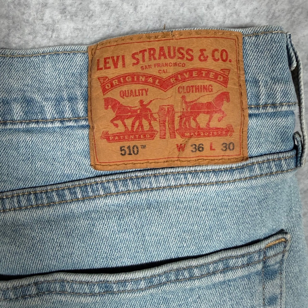 Levis 510 Mens Jeans Light Wash Blue Denim 36x30 (Fits 36x23) - Picture 12 of 12